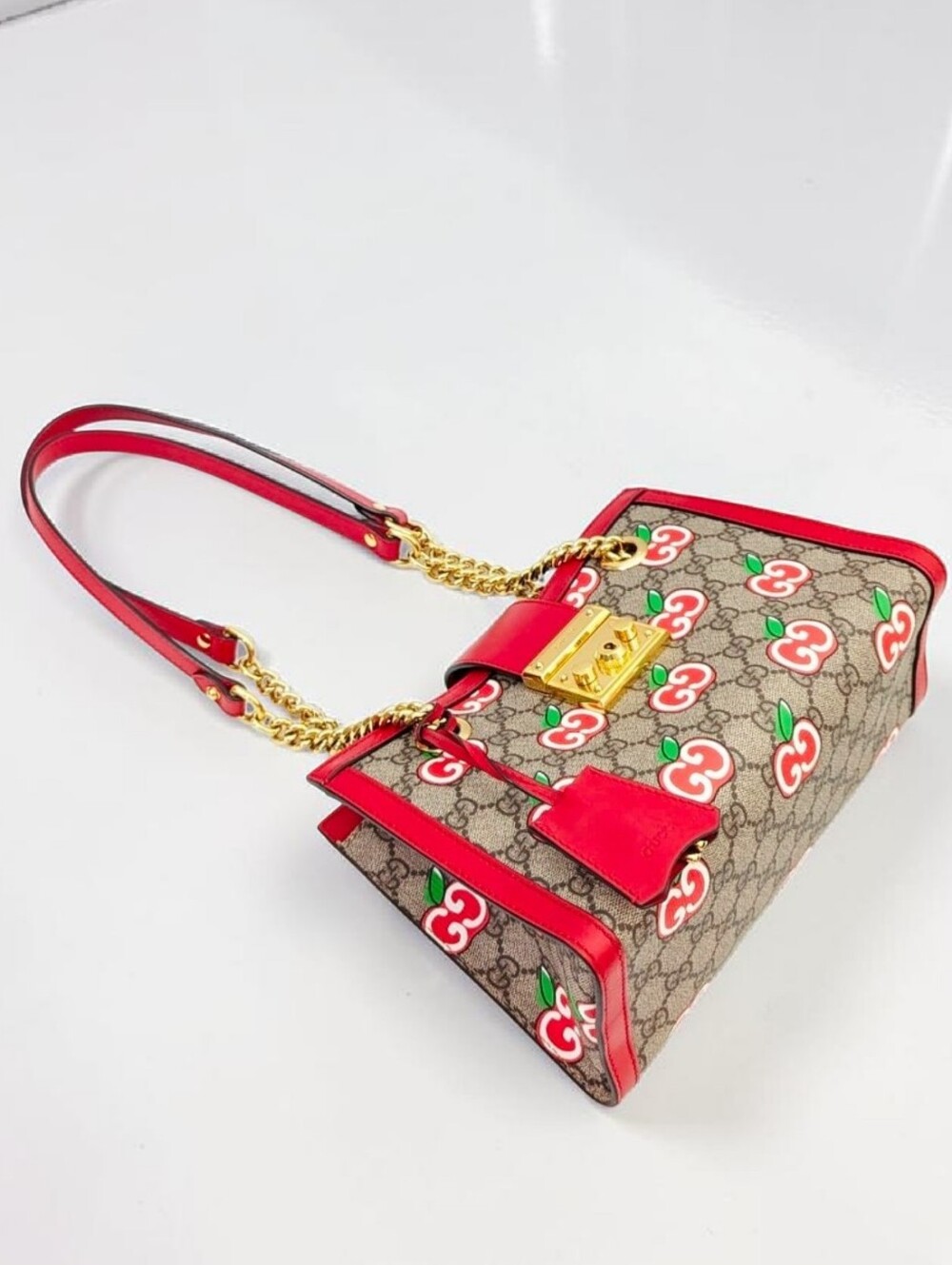 Gucci Limited Edition Padlock Small GG Supreme Apple Bag Shoulder Bag - Picture 2 of 14